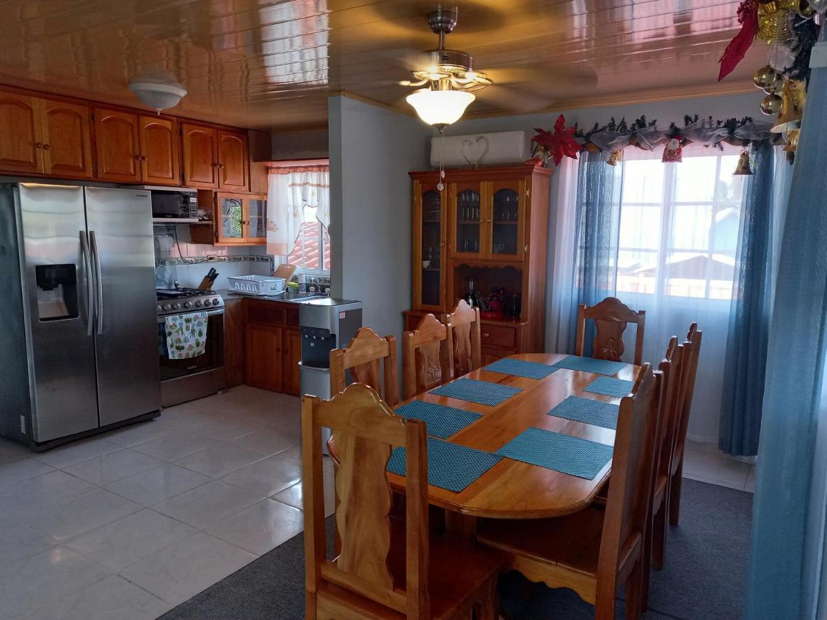 Urania House Villa Bocas del Toro Eksteriør bilde
